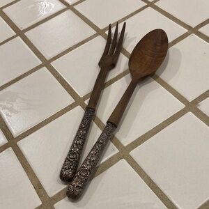 Source Unknown Brown and Silver Serving Utensil Set